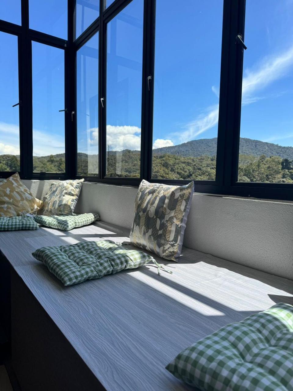 Ayaan Homestay Hill View Iin Free Wifi & Netflix Tanah Rata Luaran gambar